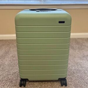 AWAY Carry On - Sea Green - BNIB